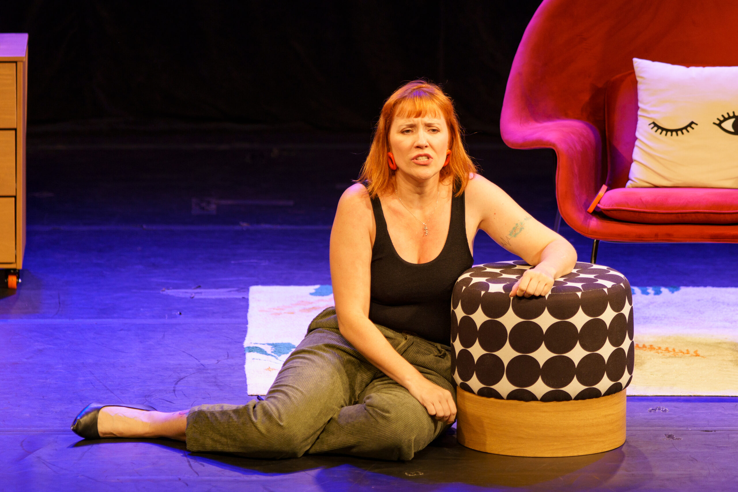 Espetáculo “MANHÊ!” chega ao Teatro Colinas com humor e reflexões sobre a maternidade