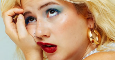 NURIA & Os Querendodengo apresentam a turnê “Atemporal” no SESI São José dos Campos, com show que mistura pop brasileiro e influências contemporâneas.